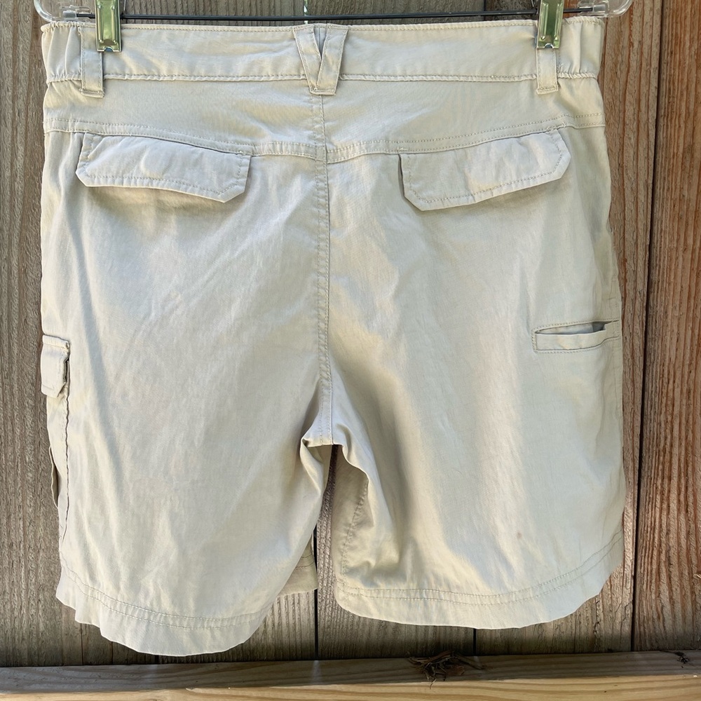 Duluth Trading Company Dry on the Fly 6 Pocket Cargo Shorts Crème Color Size 6 - Picture 4 of 9